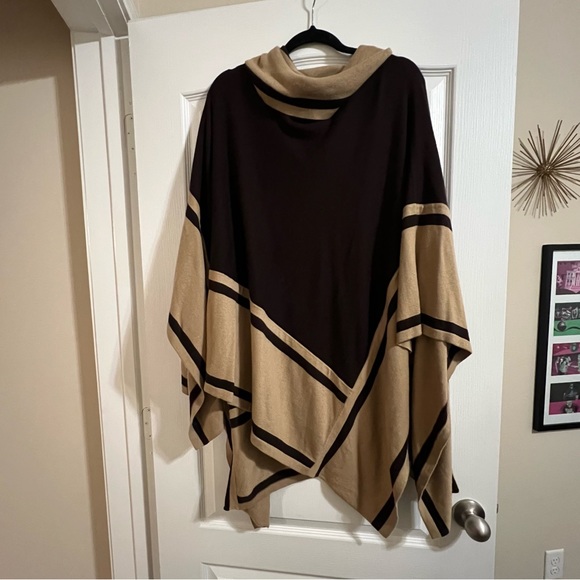 Jones New York Angora Poncho One Size  Ultra warm and trendy - brown and tan - Picture 2 of 4